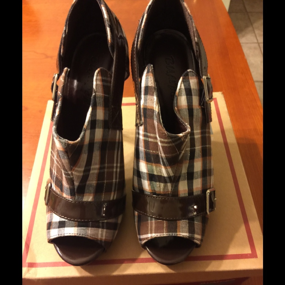 High heeled shoes